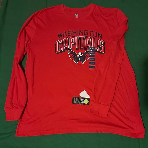 Brand New XXL Long sleeve Washington Capitals shirt! (NWT) - Picture 2 of 3